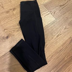 Women’s yoga pants with pockets